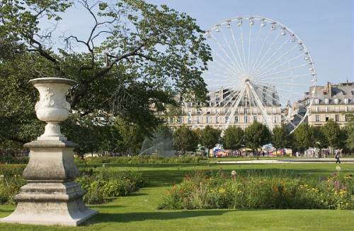 le jardin des tuileries le jardin des tuilerie avec vue sur la roue