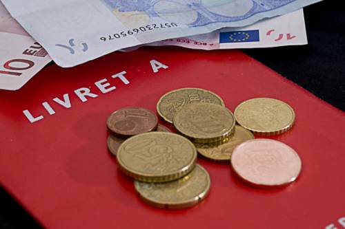 livret a un livret a avec des pièces euros