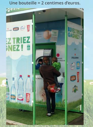distributeur réco pour recycler des bouteilles en plastique et gagner de l'argent en bon d'achat